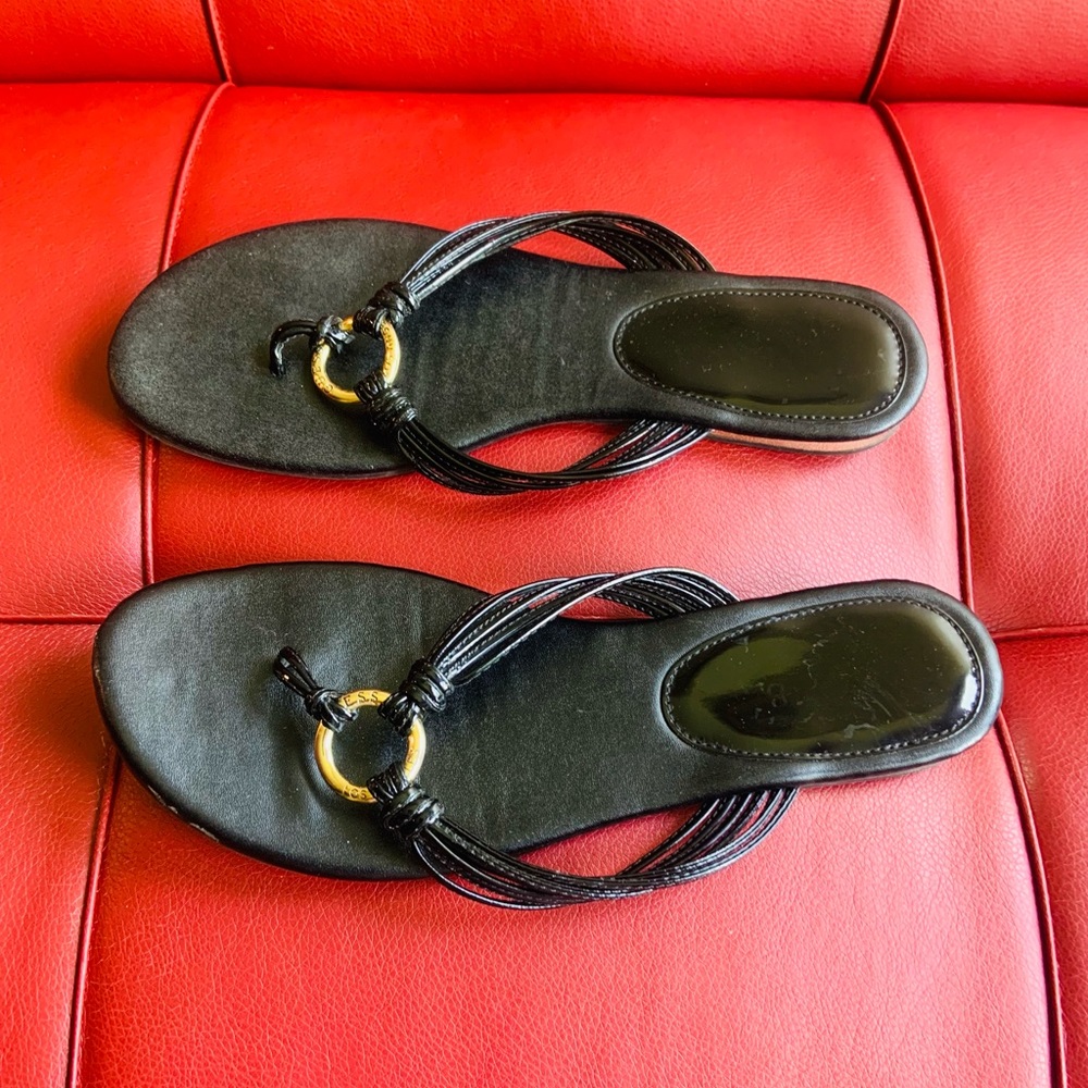 Guess sandals